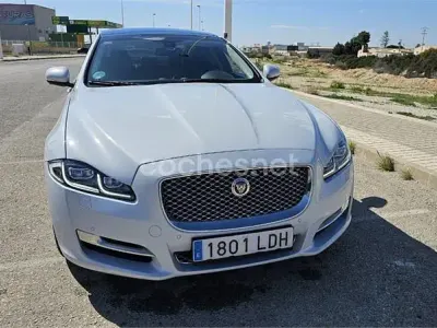 Usado Jaguar XJ Luxury 300 CV (220 kW) 2018 Blanco Berlina