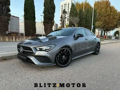 Usado Mercedes CLA200 163 CV (119 kW) 2019 Gris / plata Coupe
