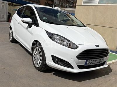 Usado Ford Fiesta Trend 75 CV (55 kW) 2014 Blanco Utilitario