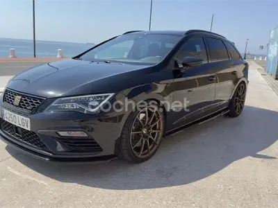 Usado Seat Leon ST 4Drive 300 CV (220 kW) 2020 Negro Familiar