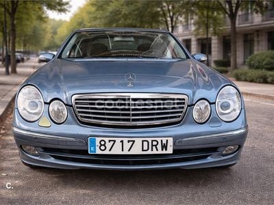 Usado Mercedes E320 Elegance 204 CV (150 kW) 2005 Azul Berlina