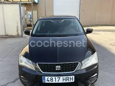 Usado Seat Toledo Reference 105 CV (77 kW) 2014 Negro Utilitario