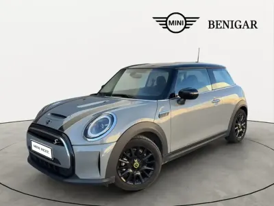 Usado Mini Cooper SE 135 kW (184 CV) 2022 Gris Utilitario