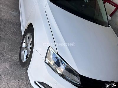Blanco Usado 2016 VW Jetta Advance Berlina | 12.000 € (Un poco caro)