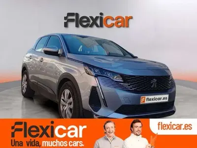 Usado Peugeot 3008 Active 131 CV (96 kW) 2021 Gris SUV