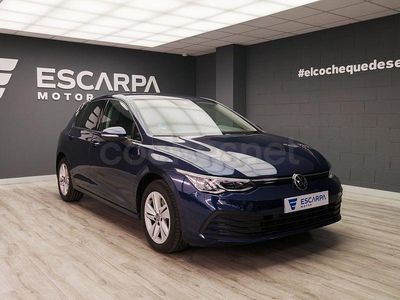 Usado VW Golf VIII Life 150 CV (110 kW) 2020 Azul Berlina