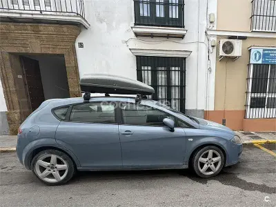 Usado Seat Leon Reference 105 CV (77 kW) 2007 Marrón Utilitario