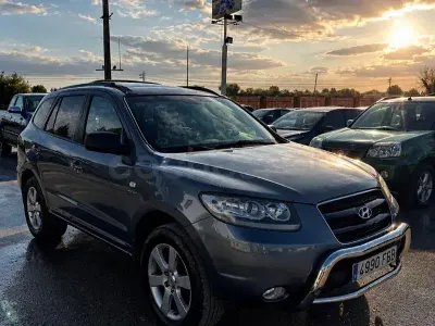 Usado Hyundai Santa Fe Style 155 CV (114 kW) 2006 Gris / plata SUV