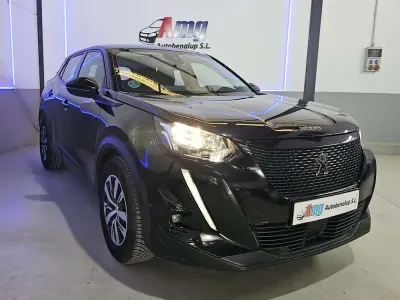 Usado Peugeot 2008 Active 109 CV (80 kW) 2022 Negro SUV