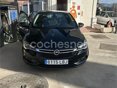 Używany Opel Astra Selective 110 KM (80 kW) 2019 Czarny Sedan/Limuzyna