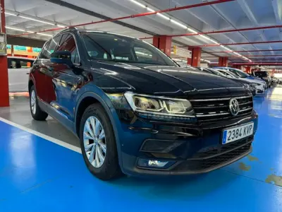 Usado VW Tiguan Sportline 150 CV (110 kW) 2019 Negro SUV