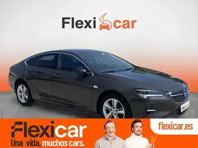 Usado Opel Insignia Business Elegance 122 CV (89 kW) 2021 Gris