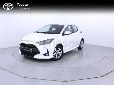 Usado Toyota Yaris 125 CV (91 kW) 2023 Blanco Utilitario