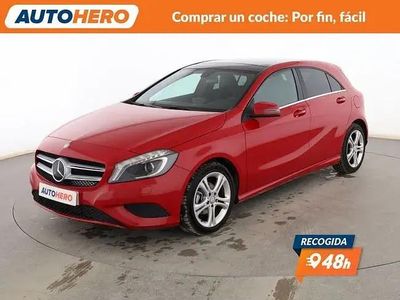Usado Mercedes A180 Urban 110 HP (80 kW) 2014 Vermelho Sedan