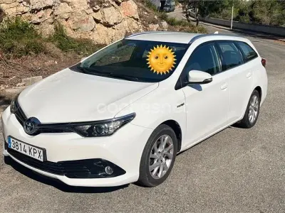 Usado Toyota Auris Hybrid