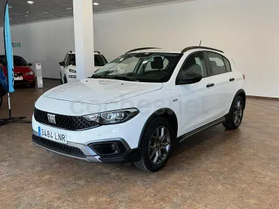 Używany Fiat Tipo City Life 101 KM (74 kW) 2021 Biały Sedan/Limuzyna