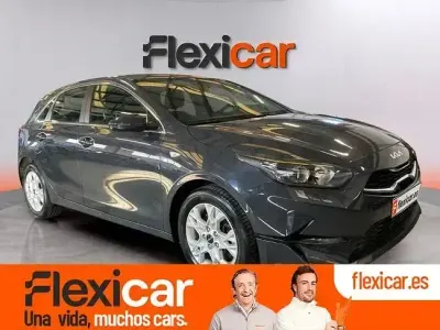 Usado Kia Ceed 100 CV (73 kW) 2022 Gris Utilitario