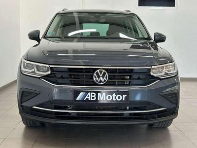 Gris Usado 2022 VW Tiguan Life SUV | 27.500 € (Buen precio)