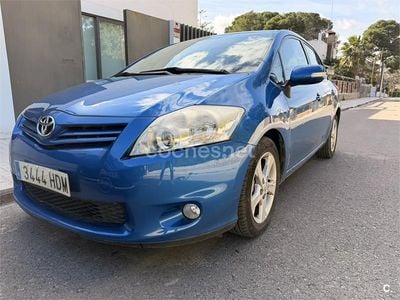 Usado Toyota Auris Active 90 CV (66 kW) 2011 Azul Utilitario