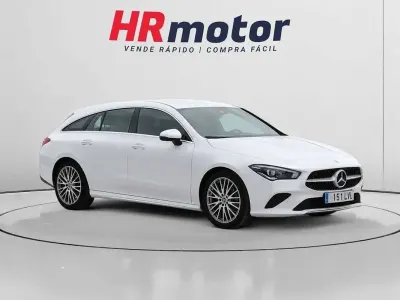 Usado Mercedes CLA220 Shooting Brake 190 CV (139 kW) 2021 Blanco Familiar