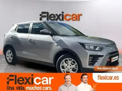 Usado SsangYong Tivoli 135 HP (99 kW) 2024 Cinzento