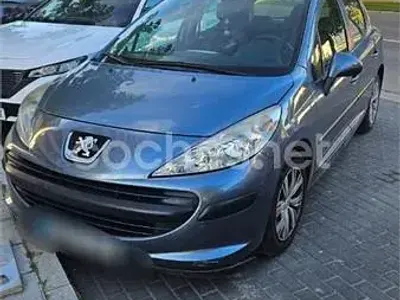 Usado Peugeot 207 70 CV (51 kW) 2008 Gris / plata Berlina