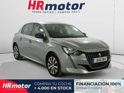 Usado Peugeot 208 Active 101 CV (74 kW) 2023 Gris Utilitario