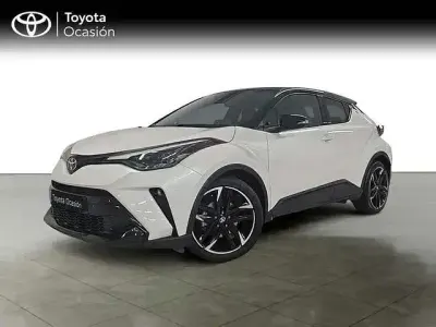 Begagnad Toyota C-HR Advance 184 HK (135 kW) 2022 Vit SUV