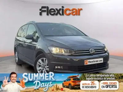 Usado VW Touran Advance 122 CV (89 kW) 2023 Gris Monovolumen