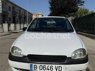 Usado Opel Corsa 65 CV (47 kW) 1999 Blanco Berlina