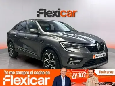 Usado Renault Arkana Techno 145 CV (106 kW) 2023 Gris SUV