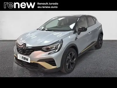 Używany Renault Captur Engineered 160 KM (117 kW) 2023 Szary SUV