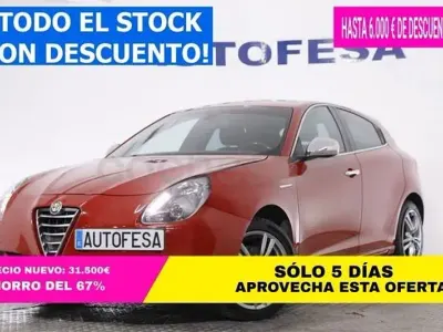 Usado Alfa Romeo Giulietta Distinctive 120 CV (88 kW) 2016 Rojo Utilitario