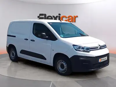 Usado Citroën Berlingo Feel 102 CV (75 kW) 2021 Blanco Monovolumen