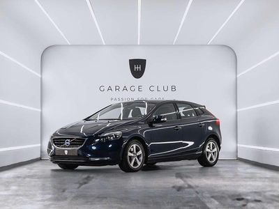 Usado Volvo V40 Kinetic 180 HP (132 kW) 2014 Azul Sedan