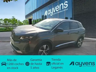 Usado Peugeot 3008 GT 131 CV (96 kW) 2023 Gris SUV