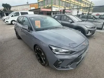 Begagnad Cupra Leon 150 HK (110 kW) 2024 Grå