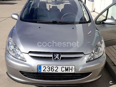 Usado Peugeot 307 110 CV (80 kW) 2003 Gris / plata Familiar