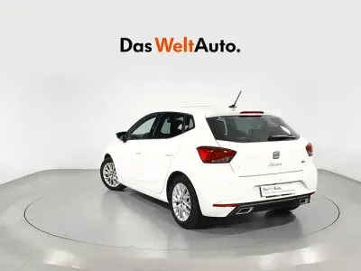 Usado Seat Ibiza FR 110 CV (80 kW) 2022 Blanco Utilitario