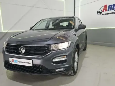 Usado VW T-Roc Advance 116 CV (85 kW) 2021 Gris SUV
