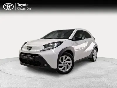 Usado Toyota Aygo X Play 72 CV (52 kW) 2024 Blanco SUV
