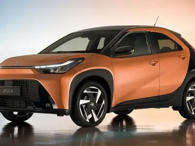 Nuevo Toyota Aygo X Play 116 CV (85 kW) 2025 Amarillo SUV
