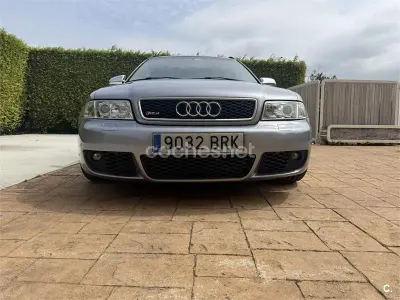 Usado Audi RS4 Sport 380 CV (279 kW) 2001 Gris / plata Familiar