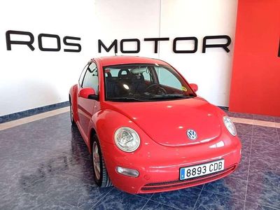Usado VW Beetle 102 CV (75 kW) 2002 Rojo Utilitario