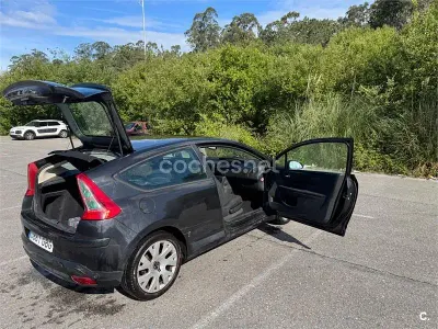 Używany Citroën C4 138 KM (101 kW) 2008 Czarny Sedan/Limuzyna