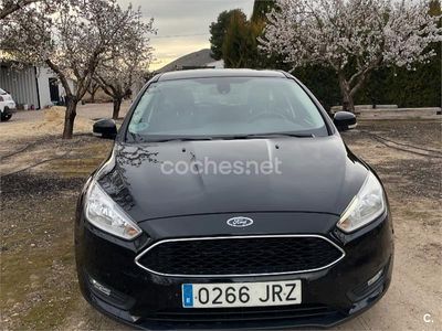 Käytetty Ford Focus Trend 120 HP (88 kW) 2016 Musta Sedan