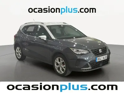 Usado Seat Arona FR 150 CV (110 kW) 2023 Gris SUV