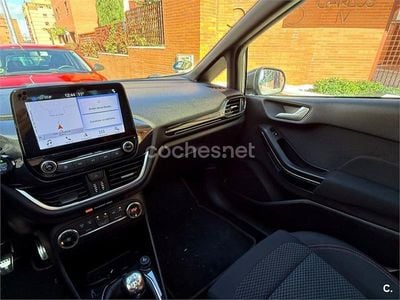 Usado Ford Fiesta ST-Line 75 CV (55 kW) 2019 Gris / plata Utilitario