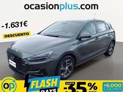 Usado Hyundai i30 120 CV (88 kW) 2022 Gris Utilitario