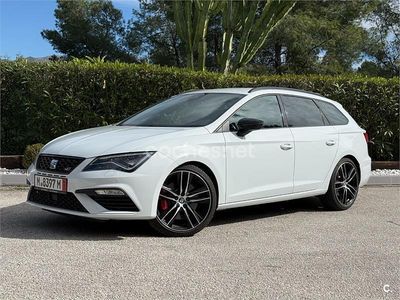 Usado Seat Leon 4Drive 300 CV (220 kW) 2018 Blanco Familiar